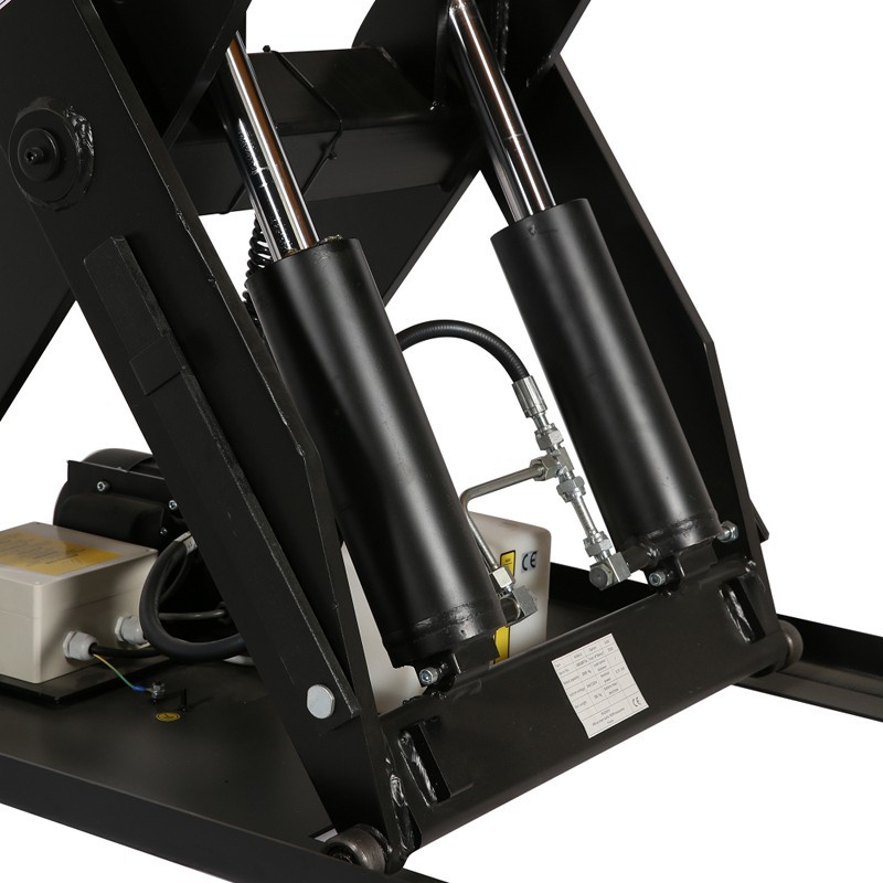 Zoom sobre las bombas hidráulicas de la mesa elevadora eléctrica 2000kg 380V