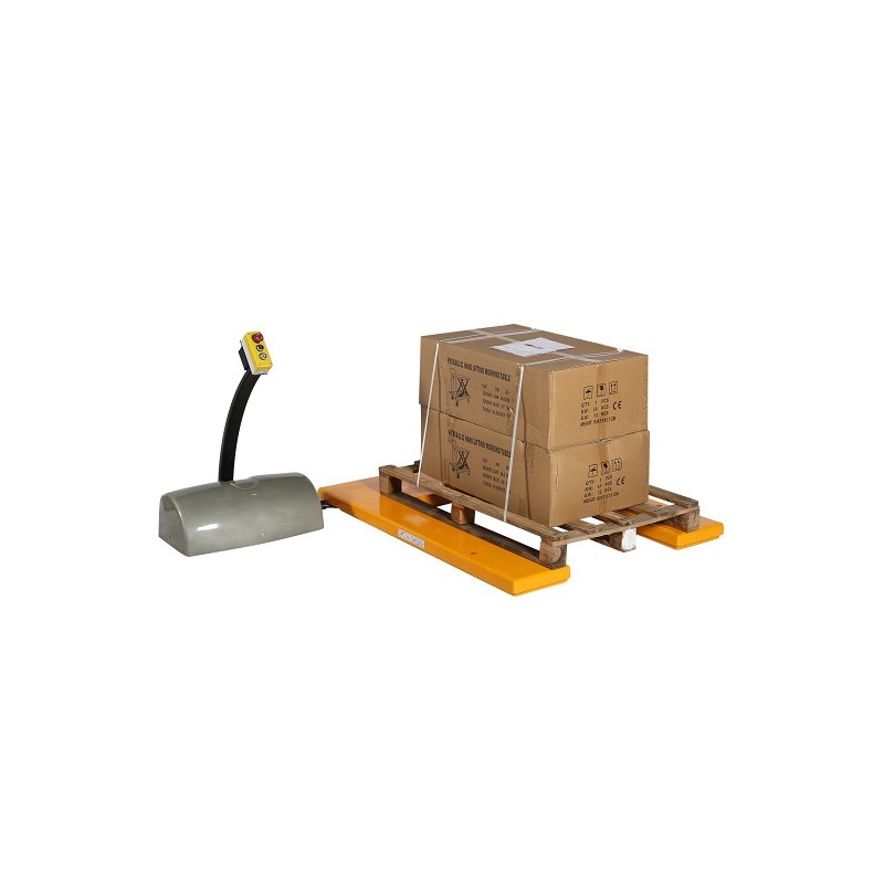 Vista general de la mesa elevadora en U 1000kg 220V con cartón y paleta
