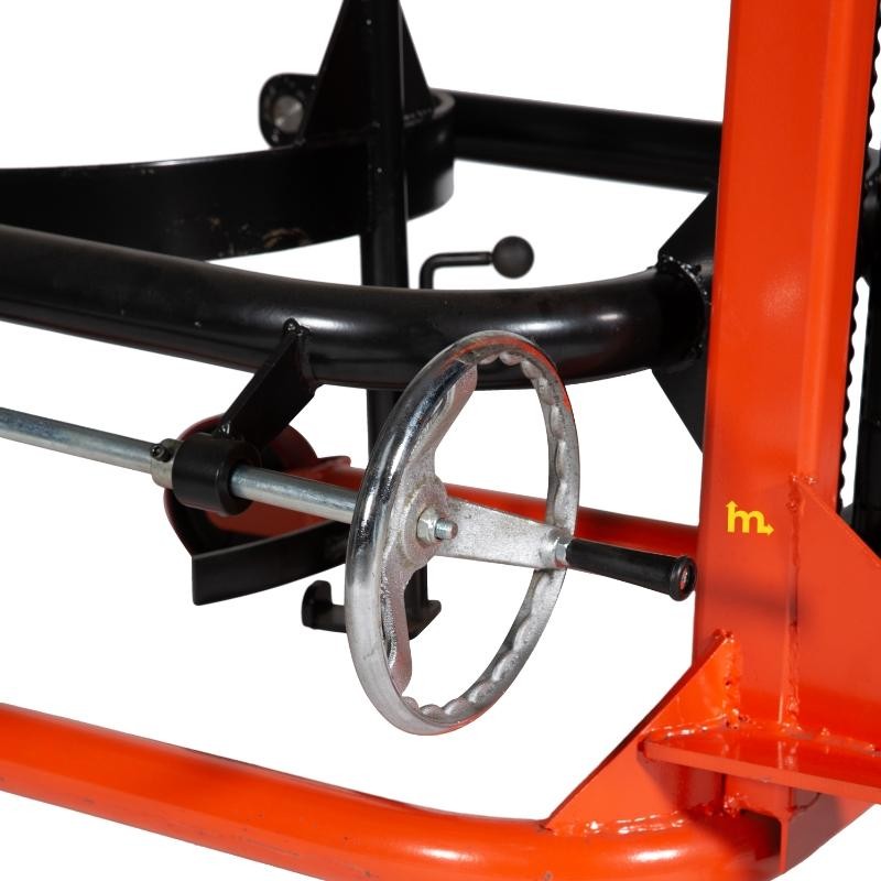 Zoom sobre la manivela del apilador volteador de barriles 350kg