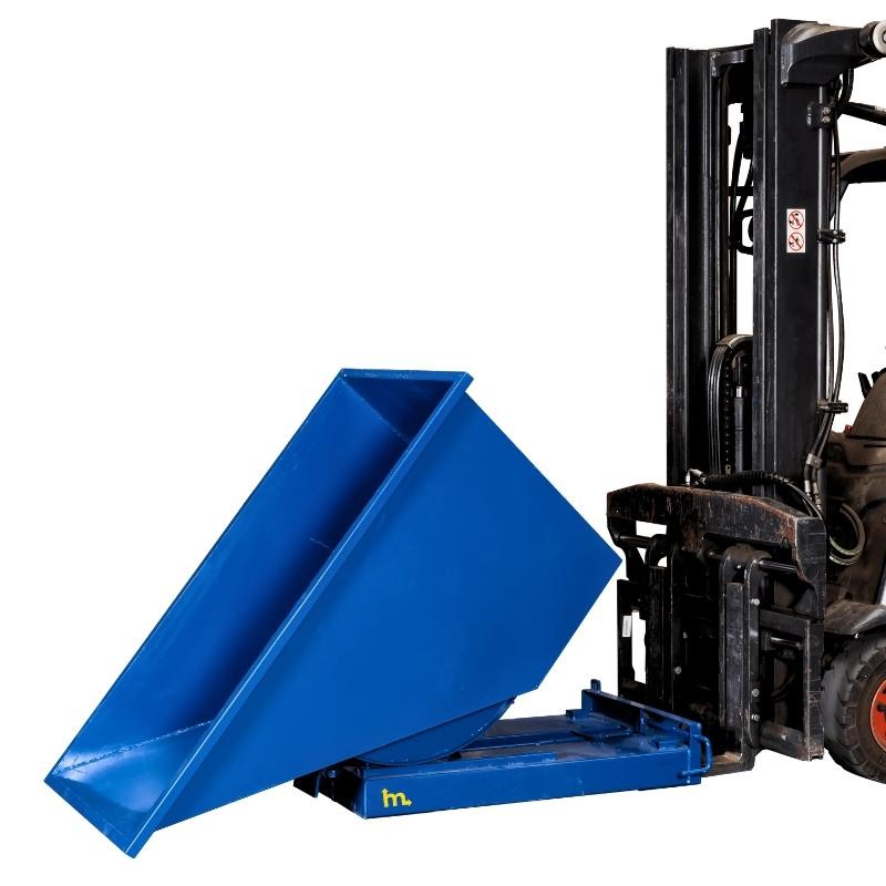 Tolva autobasculante 600L azul con una carretilla elevadora