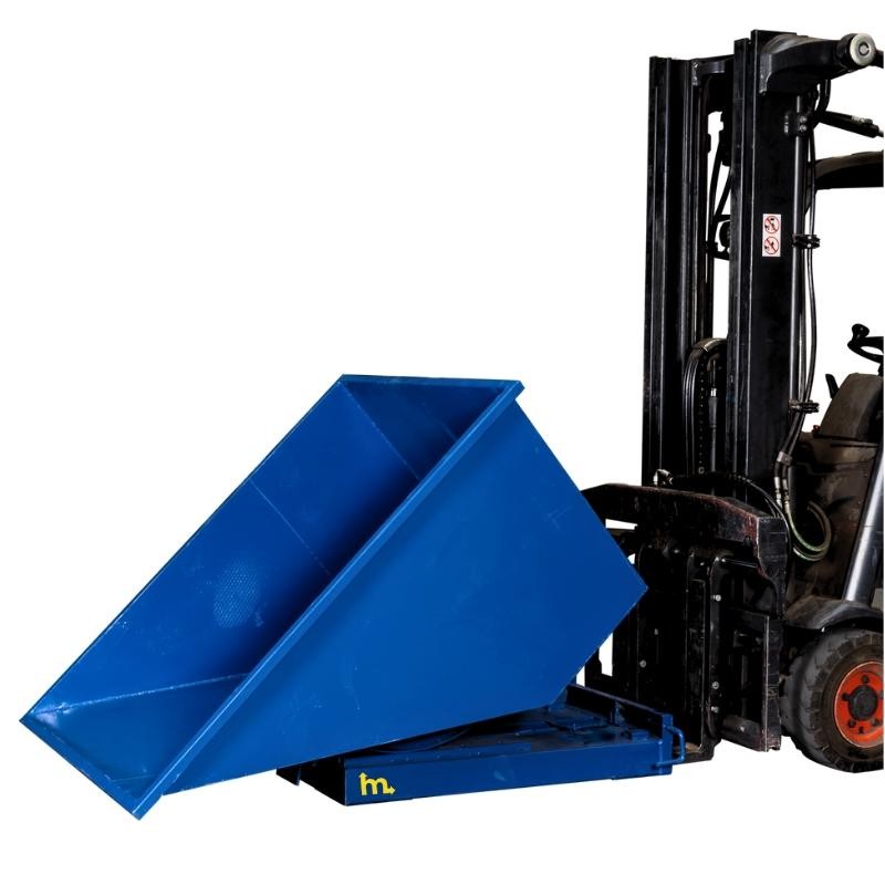 Tolva autobasculante 900L azul con una carretilla elvadora vista desde 3/4