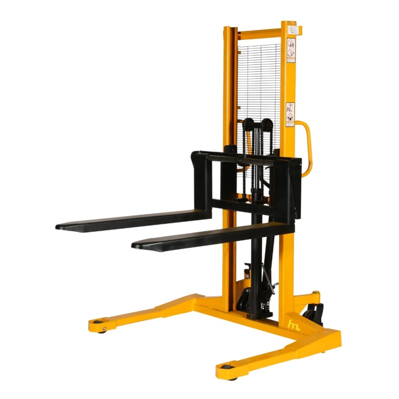 Vista trasera de 3/4 del apilador manual horquillas regulables 1600mm 2t con horquillas medio-altas
