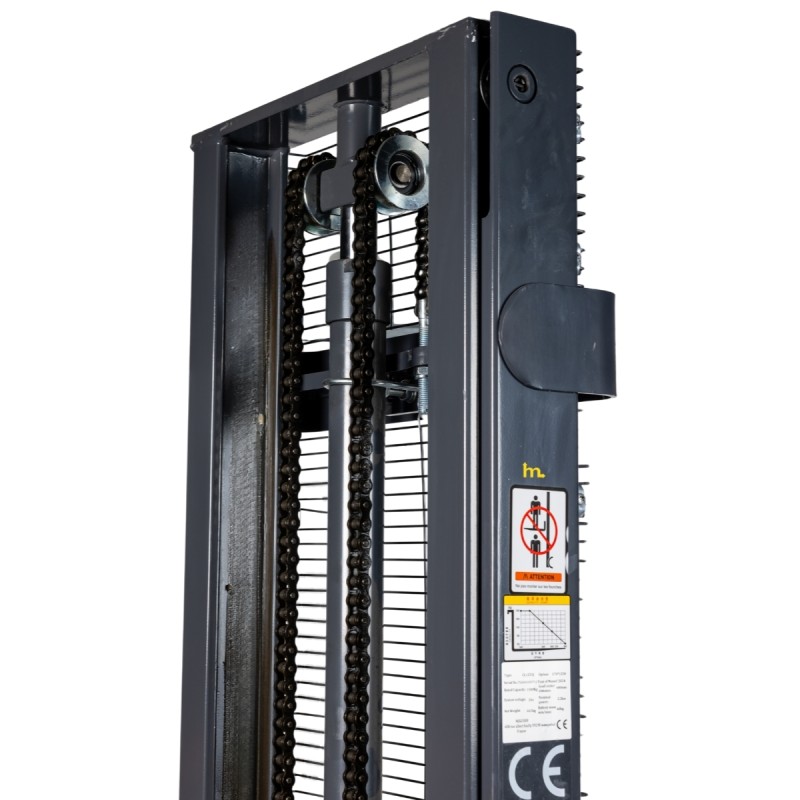 Zoom sobre el mástil del Apilador eléctrico 3500 mm Capacidad 1500 kg Horquillas 1550 mm