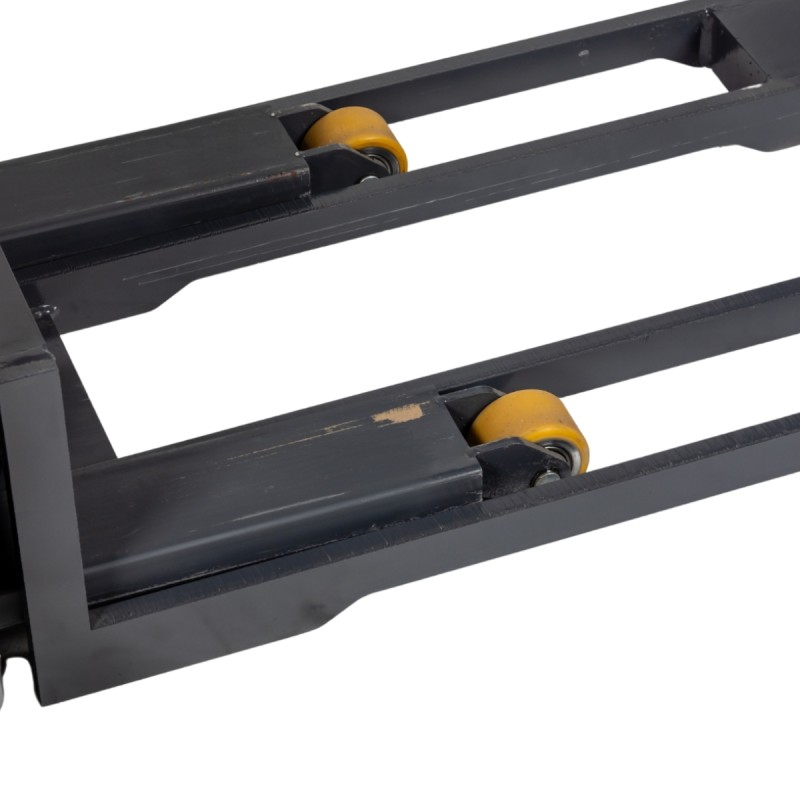 Zoom sobre los rodillos del Apilador Autoportante - Elevación 1500mm - Capacidad 500kg