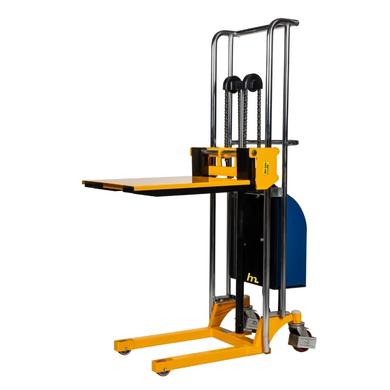 Vista trasera de 3/4 del apilador semi eléctrico 1500mm 400kg - plataforma medio-alta