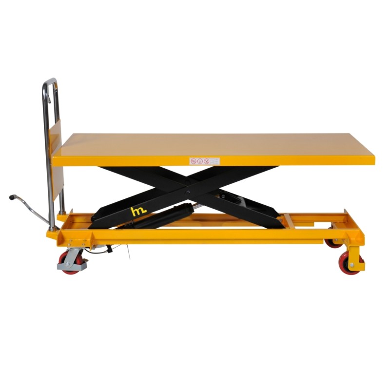 Vista de perfil de la Plataforma elevadora hidráulica 500 kg - 1600 X 810 MM elevada a la mitad