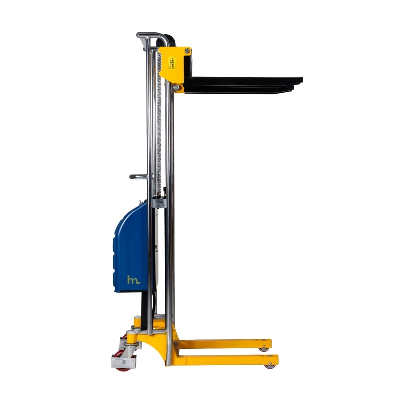 Vista con las horquillas del apilador semieléctrico Puesto de trabajo 400 kg - Elevación 1700 mm