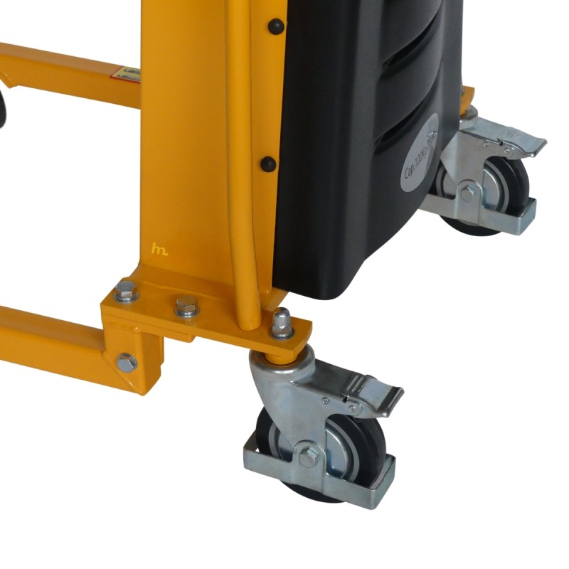 Vista de las ruedas del apilador semieléctrico  Puesto de trabajo 100 kg - Elevación 1700 mm