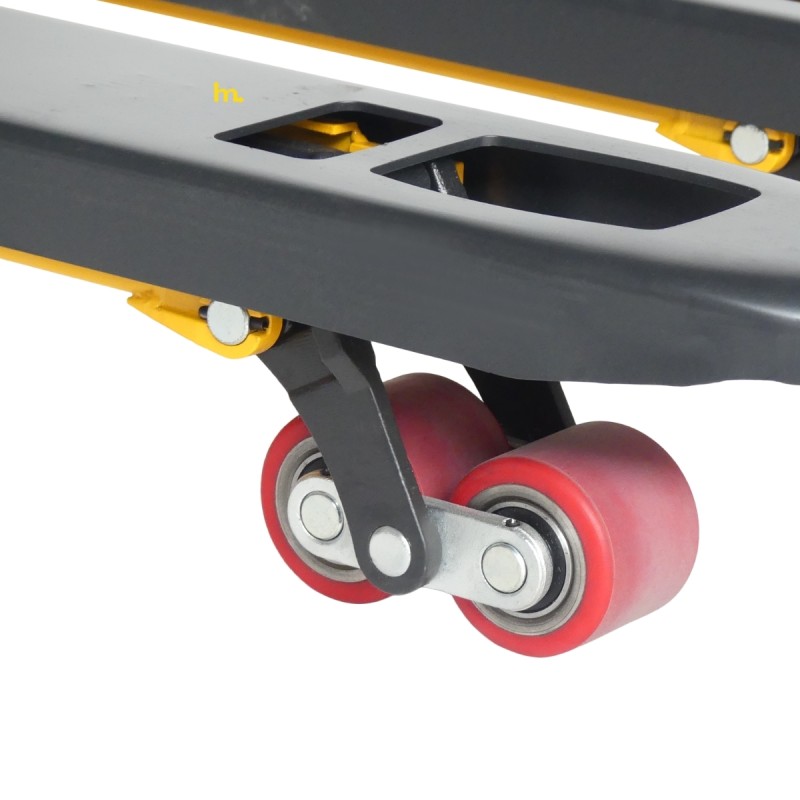 Vista de los rodillos de la transpaleta manual pesadora con batería 2000 kg Precisión 0,1%