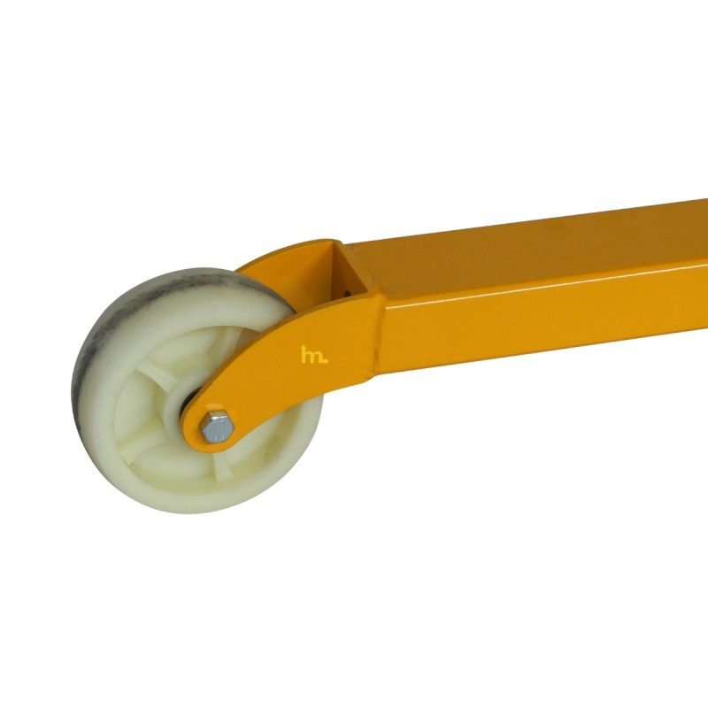 Vista de los rodillos del apilador Volteador de bidones 450kg - Uñas separación 850 mm para palets - Elevación 2100 mm