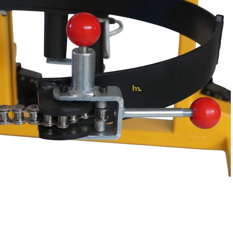 Vista del cinturón del apilador Volteador de bidones 450kg - Uñas separación 850 mm para palets - Elevación 2100 mm