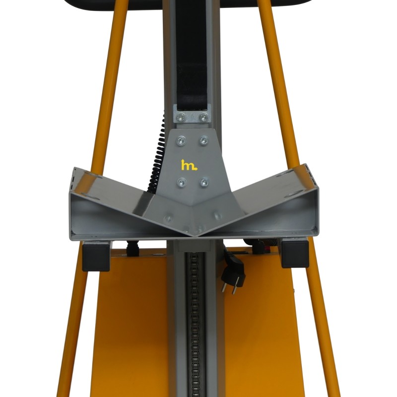 Vista frontal del soporte en V para bobinas en apilador puesto de trabajo